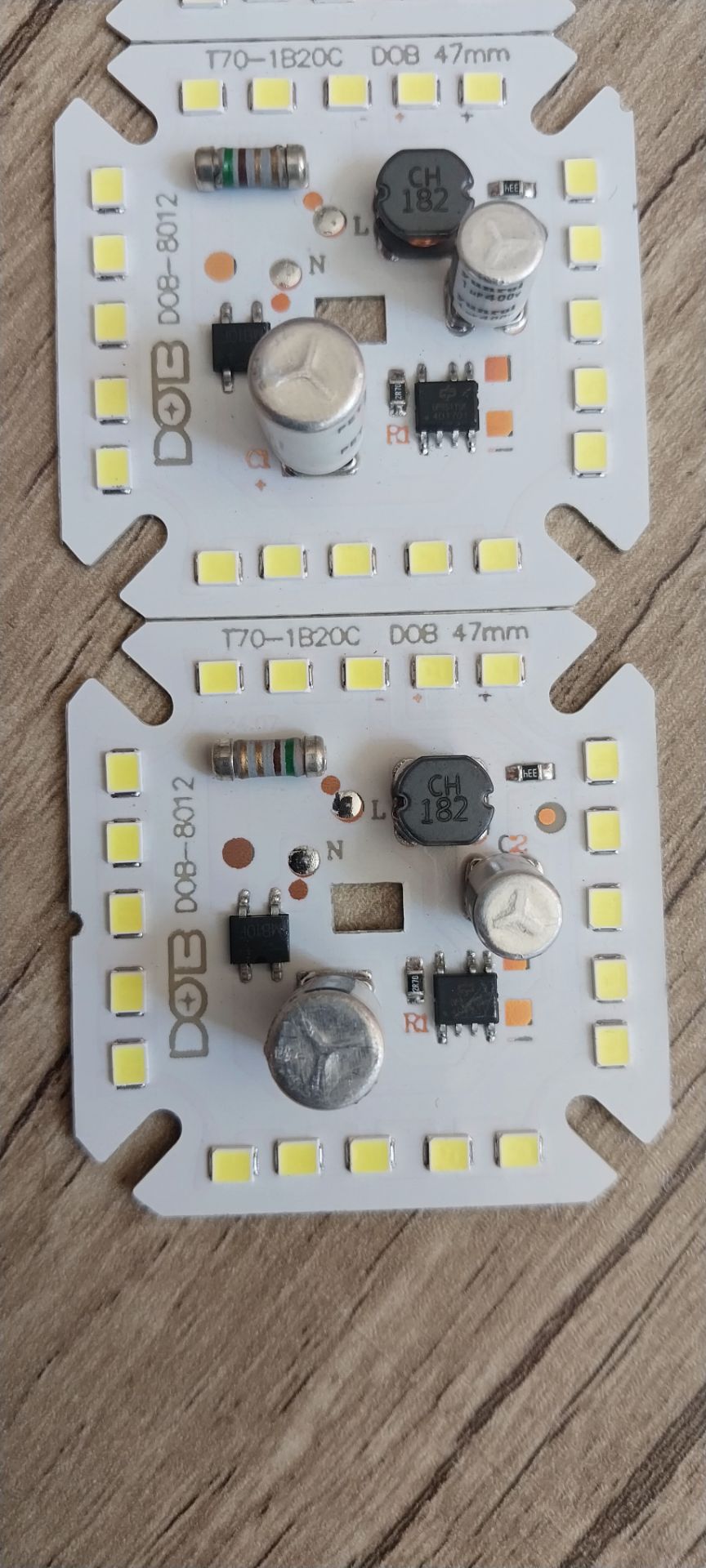 چیپ  لامپ کم مصرف ۲۰ وات مارک DOB مناسب برای تعمیر و مونتاژ لامپ کم مصرف ال ای دی