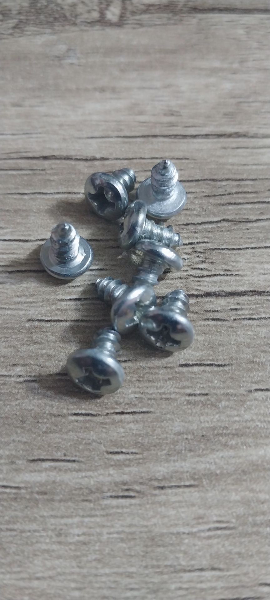 پیچ مخصوص تولید لامپ ال ای دی